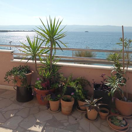 Cici Apartment Dugi Rat Bagian luar foto