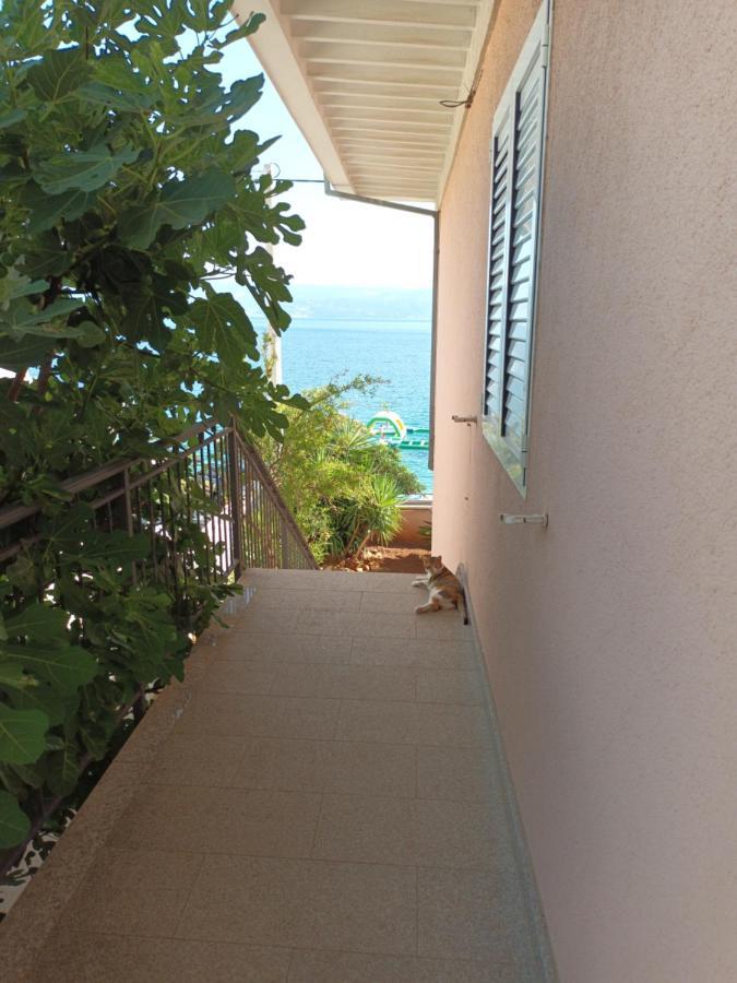 Cici Apartment Dugi Rat Bagian luar foto