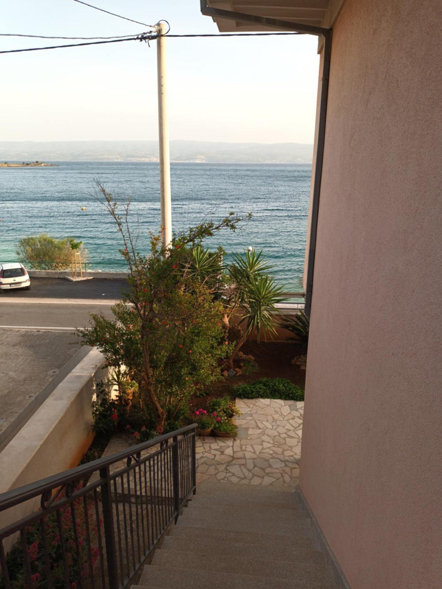 Cici Apartment Dugi Rat Bagian luar foto
